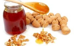 Honey with walnuts - folk remedy for penis enlargement